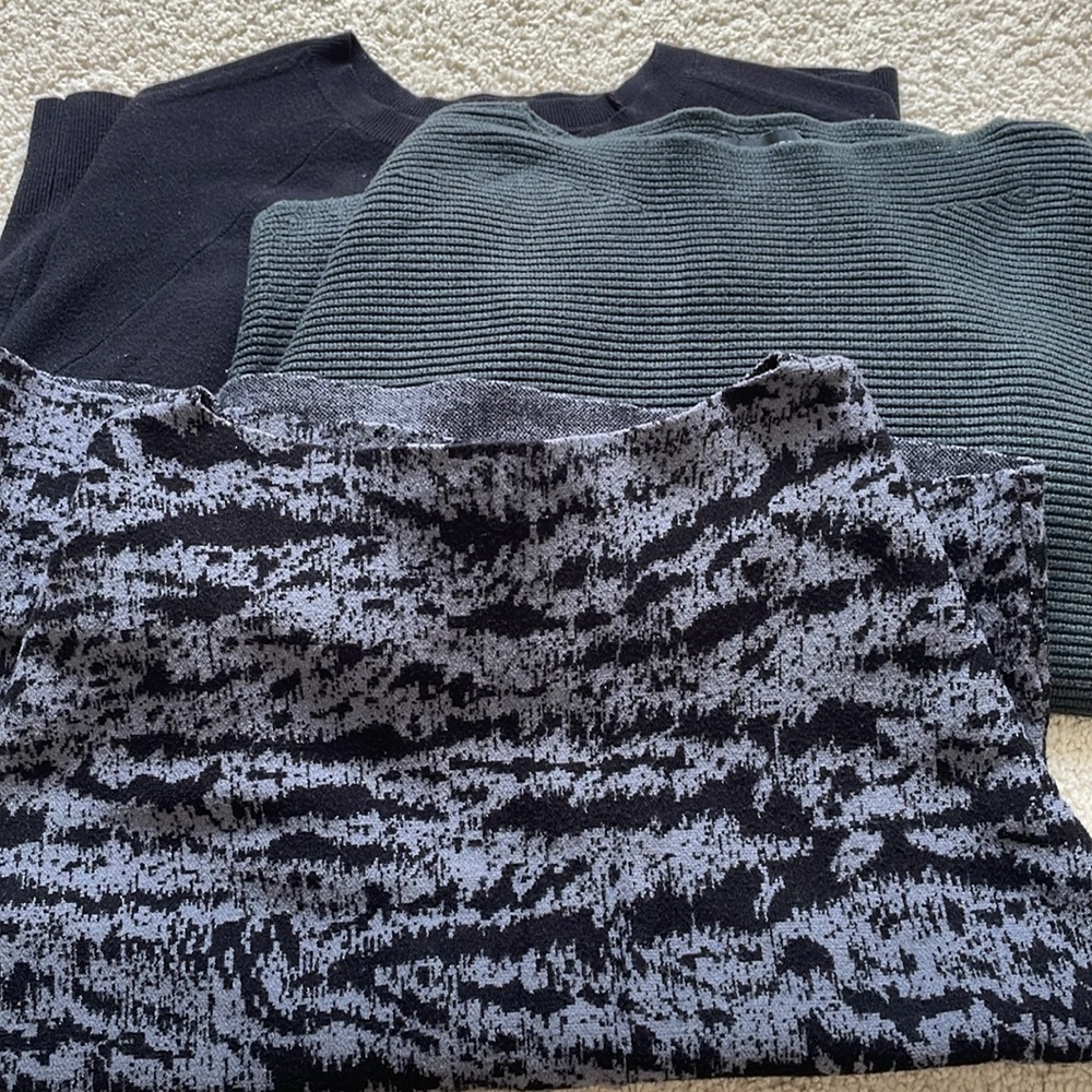Bundle: Express Women’s sweaters